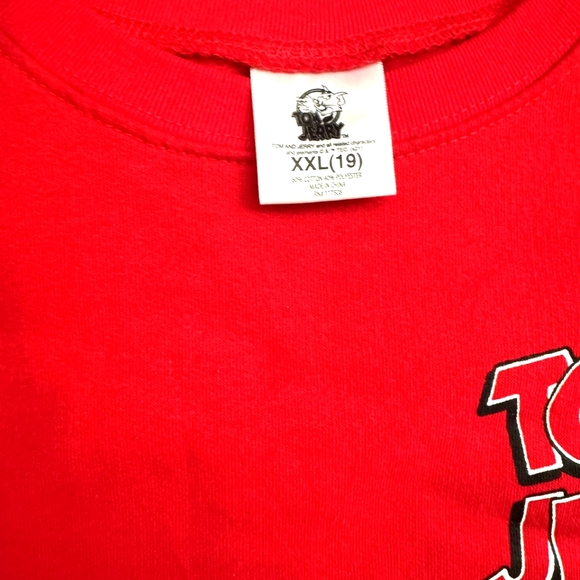 NWOT Tom & Jerry Sweatshirt! SO cute! - Picture 3 of 3